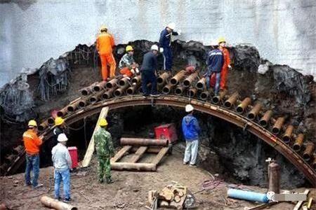 丰润隧道钢花管支护案例